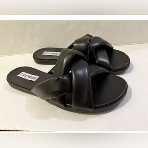 Womens Steve Madden Black Faux Leather Slide Sandals  Plush Feel 6.5 7.5